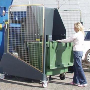 Utilaj pentru descarcare containere de la Sc Schuster Recycling Technology Srl