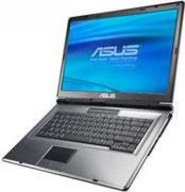 Laptop Asus X51L-AP104L de la S.c Force Computers S.r.l