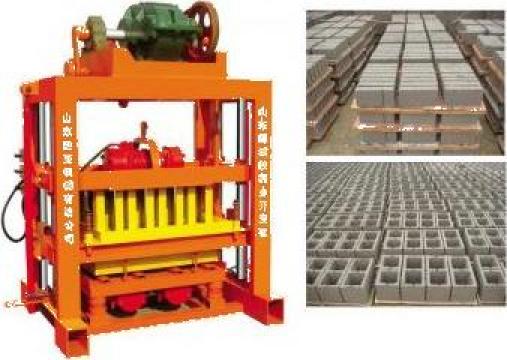 Echipament pentru prelucrare blocuri de beton QTJ4-40B de la Shengya Machinery Co., Ltd