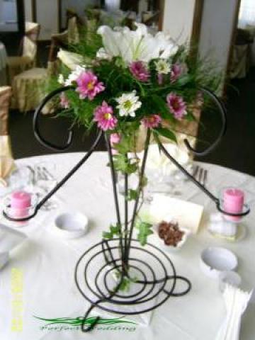 Aranjament floral pe suport din fier forjat Perfect Wedding de la Perfect Wedding