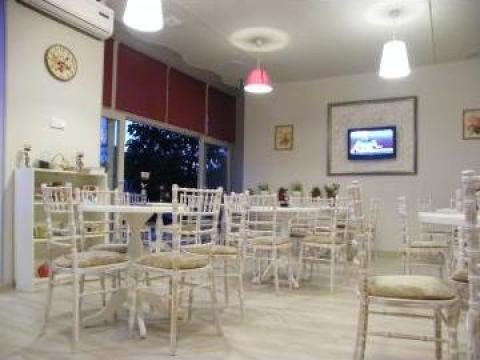 Scaune cafenea, restaurant, alb vintage, tapitate Retro de la Anaiscafe Srl