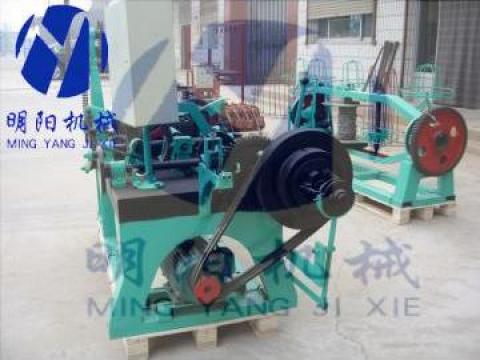 Masina pentru rasucire dubla sarma ghimpata de la Dingzhou Mingyang Wire Mesh Machine Factory