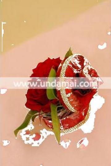 Aranjament floral Vintage Roses de la Unda Mai Srl