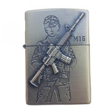Bricheta zippo, 3D relief, metalica, soldat pusca M16