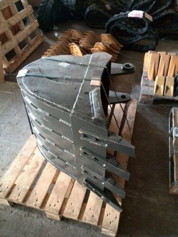 Cupa buldoexcavator Komatsu WB93 700mm