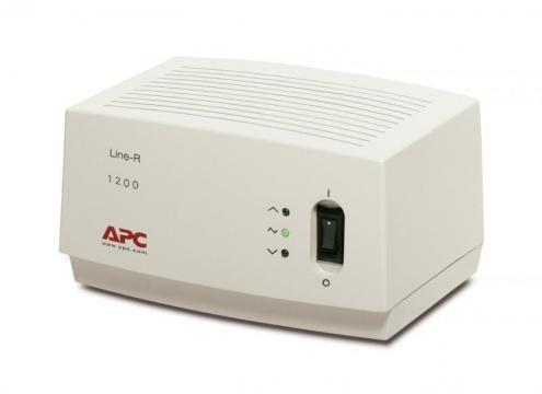 Stabilizator de tensiune APC Line-R, 1200VA, 230V, 50Hz de la Etoc Online