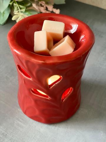Lampa aromaterapie rosie din ceramica, pentru tablete ceara de la Myri Montaggi Srl