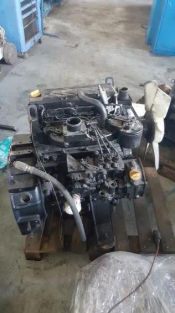 Motor Yanmar 3 cilindri de la Jno Group Srl