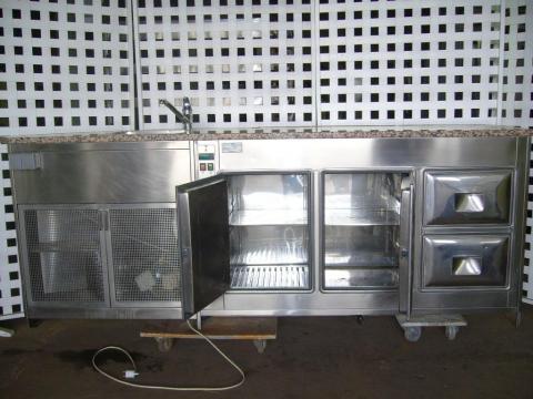 Bar/tejghea frigorific profesional din inox si blat granit