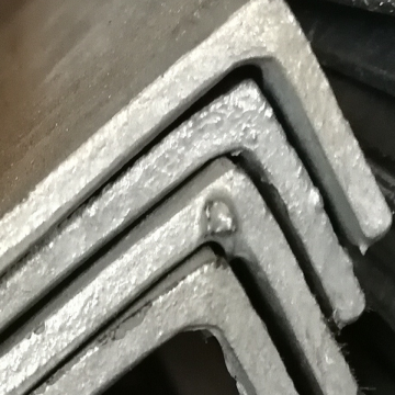 Cornier inegal 120x80x6 mm zincat de la H Metal Srl