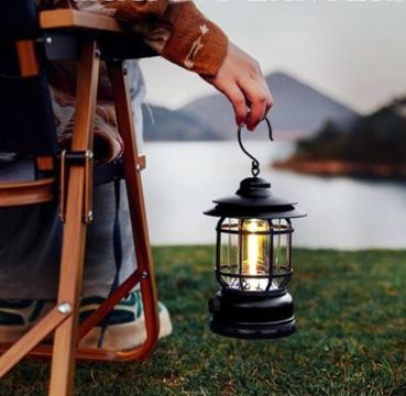 Lampa camping reincarcabila suspendabila de la Folkert-fortuna 2015 Kft