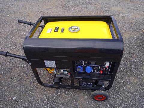 Generator 8 kw curent 220v/380v benzina de la Inchirieri Remorci Berceni | Inchirieri Generatoare Mobile