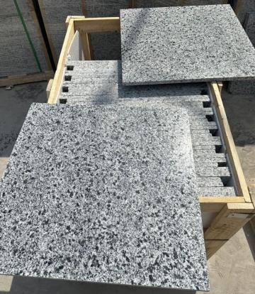 Granit S. Pepper Alb lustruit 60 x 60cm