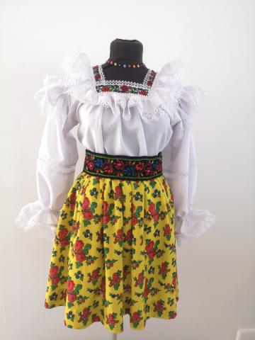 Costum traditional de Maramures pentru doamne