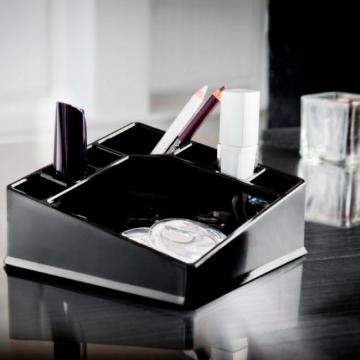 Organizator make-up negru