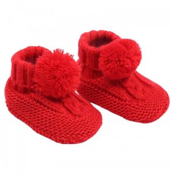 Botosei tricotati cu ciucuri Soft Touch rosii de la Krbaby.ro - Cadouri Bebelusi