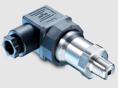 Traductor de presiune Baumer, 0-10 bari, 0-10 V de la Braistore Srl