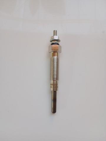 Bujii incandescente Glow Plug 12V pentru Mitsubishi S4Q2 S4S de la Kubo Yanm Industrial Srl
