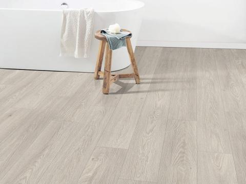 Parchet laminat Egger EPL143 Stejar alb Cesena 12 mm de la Visaria Design Srl.