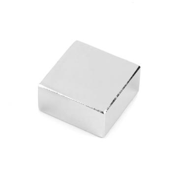 Magnet neodim bloc 25 x 25 x 13 mm de la Magneo Smart