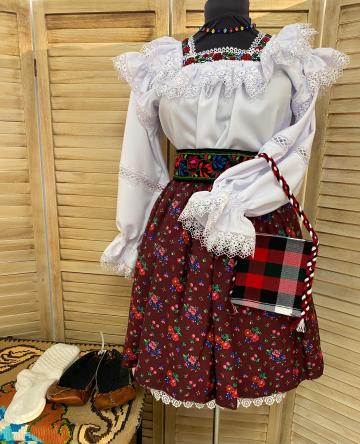 Costum popular pentru femei de Maramures de la Tomsa Irina Persoana Fizica Autorizata