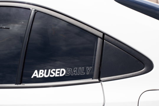 Sticker auto - Abused Daily de la Elvis Fit Enterprises Srl