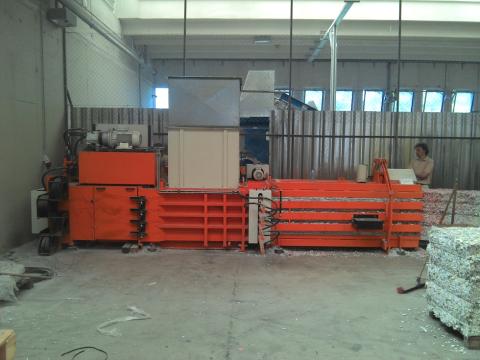 Presa de  balotat orizontala  automata HSM VK20/1200 de la Plastconsult Srl