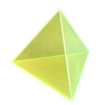 Piramida triunghiulara regulata de la Eurodidactica Srl