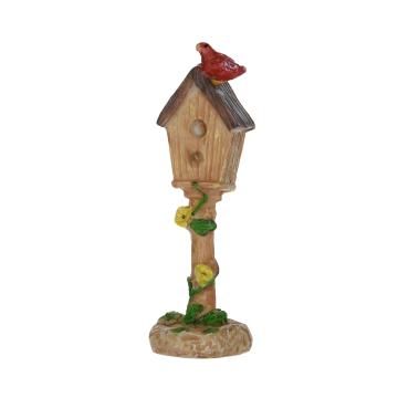 Decoratiune Casuta de gradina polirasina, maro 2.4x2.5x7.6cm de la Distinctiv Store Srl