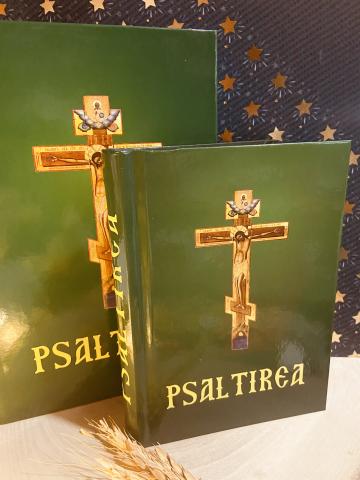 Carte, Psaltirea medie coperta verde de la Candela Criscom Srl.