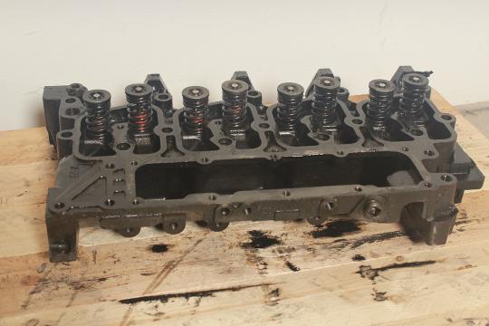 Chiulasa New Holland LB115 de la PFP Auto Srl