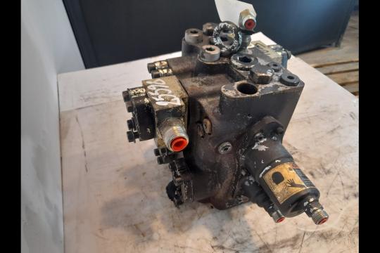 Distribuitor hidraulic principal Volvo L90 F