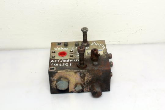 Valva hidraulica Volvo L90 F de la PFP Auto Srl