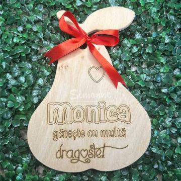 Decoratiune tocator personalizata in forma de para de la Simonne