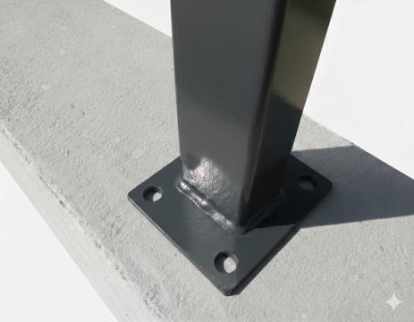Stalp cu talpa gri Antracit de la Est Metalcab